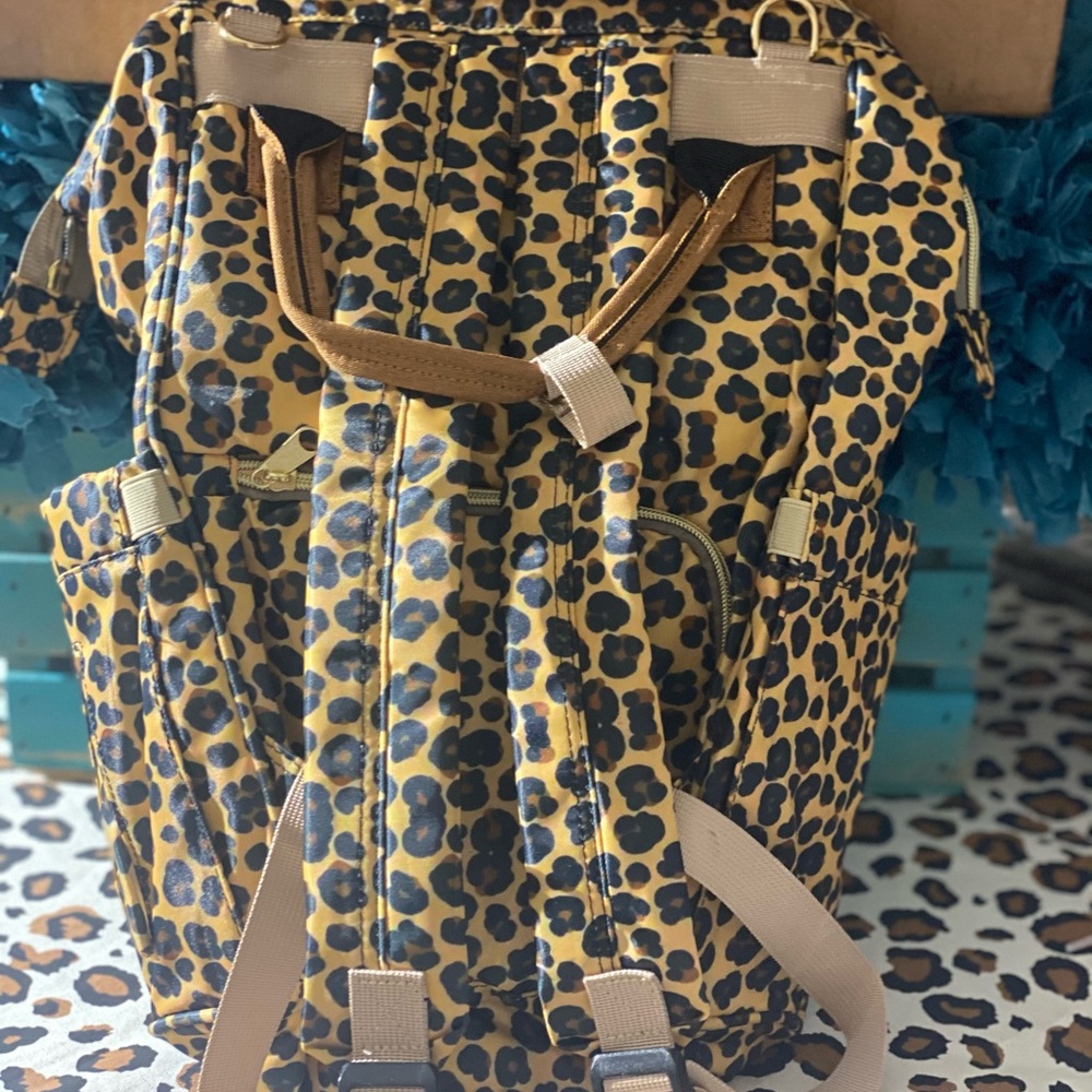 Leopard Diaper Backpack - Picture 3 of 5